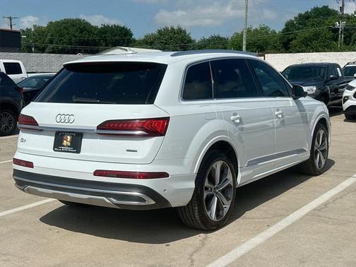 2021 Audi Q7 55 Premium Plus