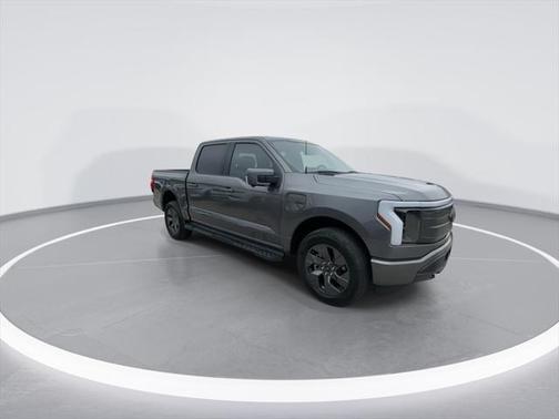 2022 Ford F-150 Lightning LARIAT
