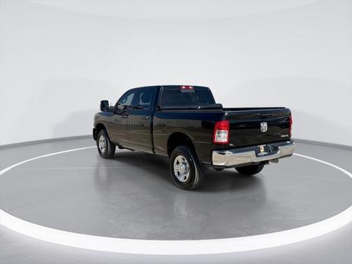 2023 RAM 2500 Tradesman Crew Cab 4x4 6'4' Box