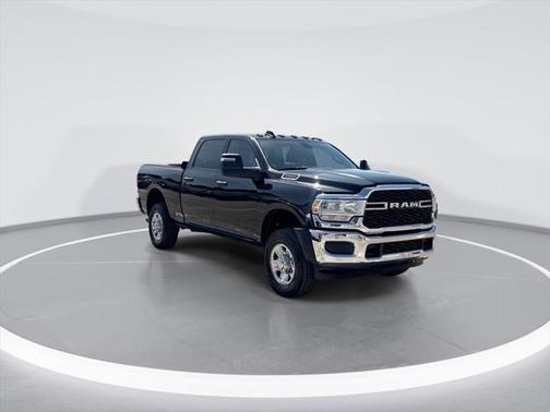2023 RAM 2500 Tradesman Crew Cab 4x4 6'4' Box