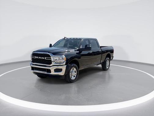 2023 RAM 2500 Tradesman Crew Cab 4x4 6'4' Box
