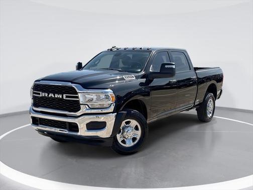 2023 RAM 2500 Tradesman Crew Cab 4x4 6'4' Box