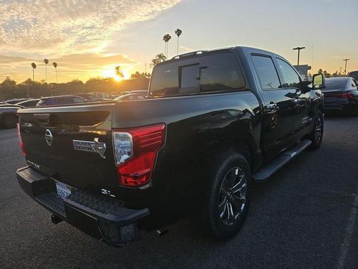 2019 Nissan Titan SL
