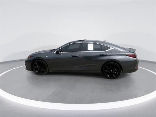 2023 Lexus ES 300h F SPORT Handling