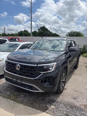 2024 Volkswagen Atlas Cross Sport 2.0T SE
