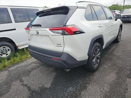 2022 Toyota RAV4 Hybrid XLE Premium