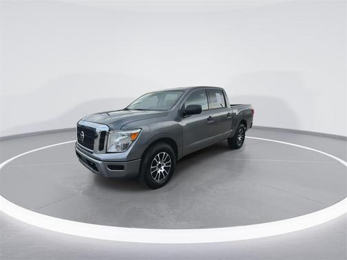2023 Nissan Titan SV