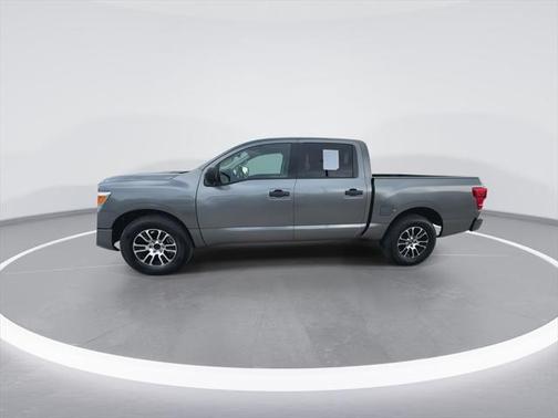 2023 Nissan Titan SV