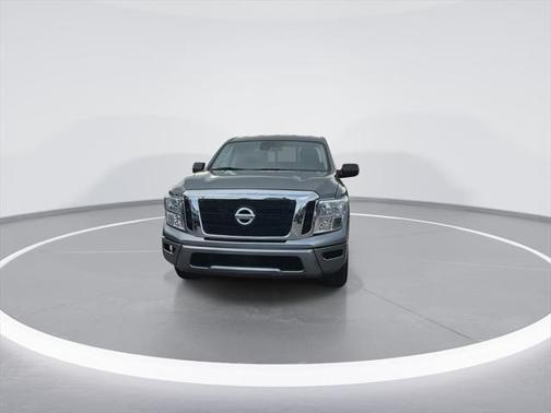 2023 Nissan Titan SV