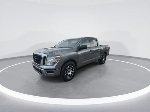 2023 Nissan Titan SV