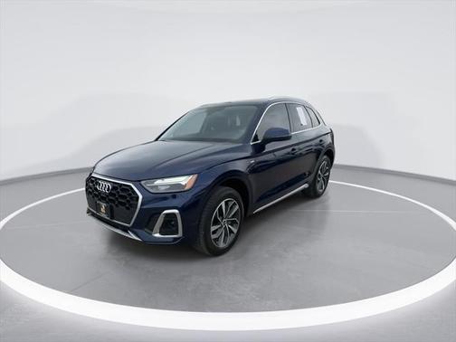 2022 Audi Q5 45 S line Premium Plus