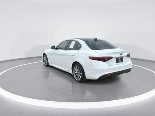 2018 Alfa Romeo Giulia Base