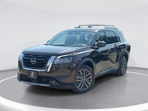 2022 Nissan Pathfinder SL 2WD