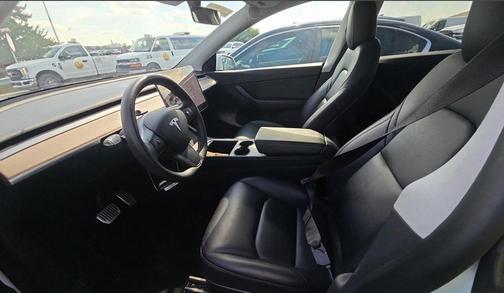 2021 Tesla Model Y Standard Range Rear-Wheel Drive