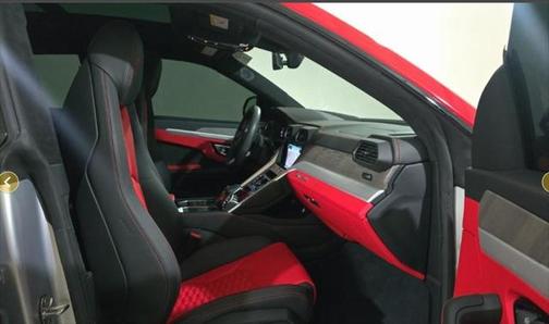 2021 Lamborghini Urus Base