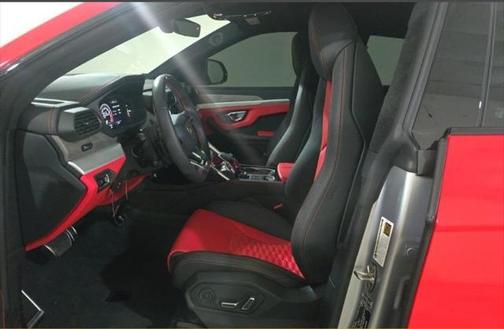 2021 Lamborghini Urus Base