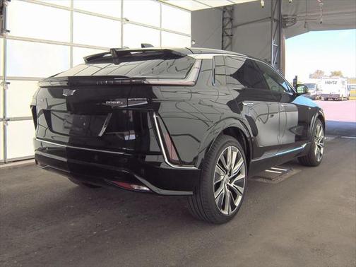 2024 Cadillac LYRIQ Luxury w/1SE