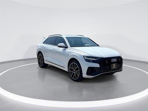 2023 Audi Q8 55 Premium Plus