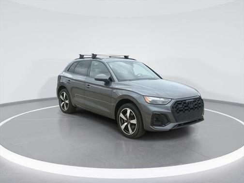 2022 Audi Q5 45 S line Premium Plus