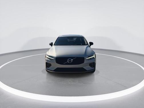 2022 Volvo S60 T5 Momentum