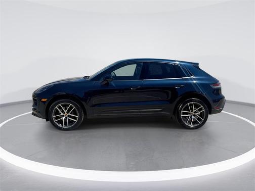 2022 Porsche Macan Base