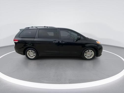 2014 Toyota Sienna XLE
