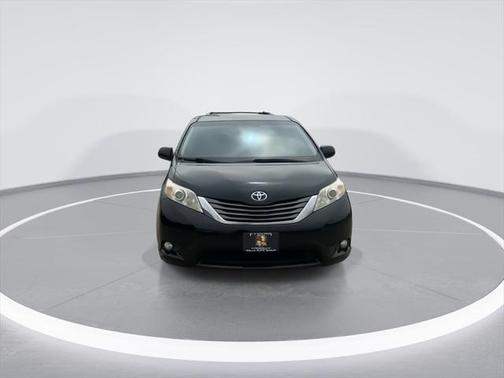 2014 Toyota Sienna XLE