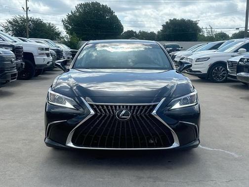 2022 Lexus ES 350 Base
