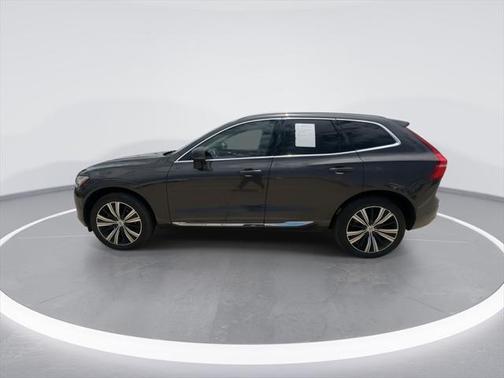 2022 Volvo XC60 B5 Inscription