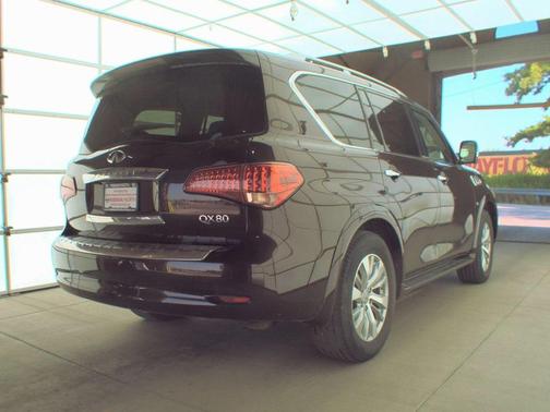 2017 INFINITI QX80 Base