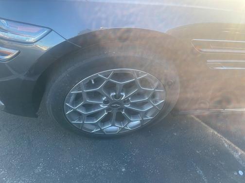 2023 Genesis G80 2.5T