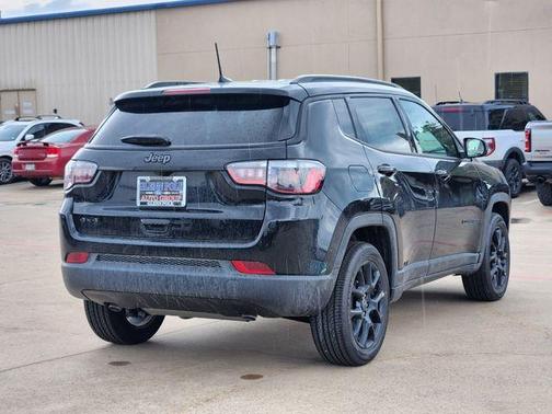 Diamond Black 2026 Jeep Compass Latitude