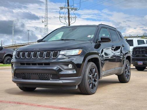 Diamond Black 2026 Jeep Compass Latitude