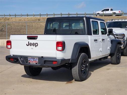 2026 Jeep Gladiator Sport