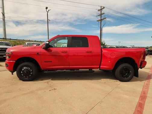 Flame Red Clearcoat 2026 RAM 3500 Laramie