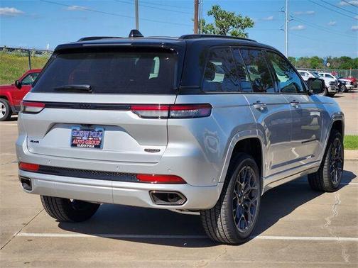 2025 Jeep Grand Cherokee Summit