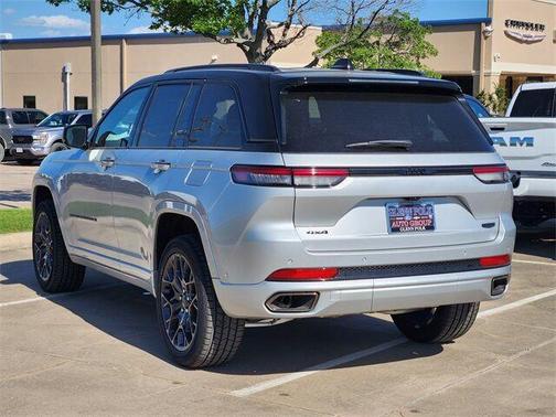 2025 Jeep Grand Cherokee Summit
