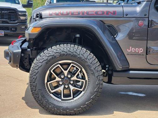 Granite Crystal Clearcoat Metallic 2026 Jeep Gladiator Rubicon
