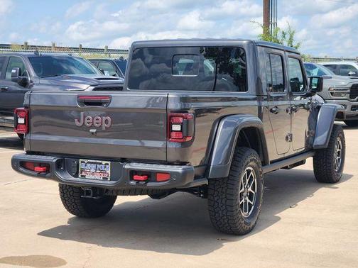 Granite Crystal Clearcoat Metallic 2026 Jeep Gladiator Rubicon