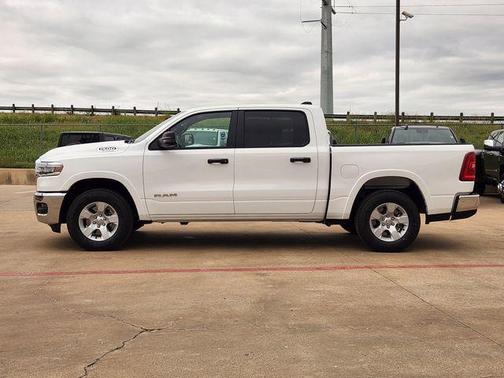 Bright White Clearcoat 2026 RAM 1500 Big Horn/Lone Star