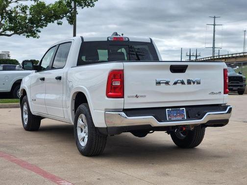Bright White Clearcoat 2026 RAM 1500 Big Horn/Lone Star