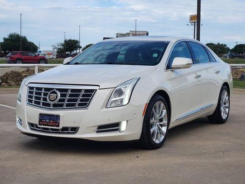 White Diamond Tri-Coat 2015 Cadillac XTS Luxury