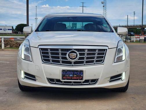 White Diamond Tri-Coat 2015 Cadillac XTS Luxury