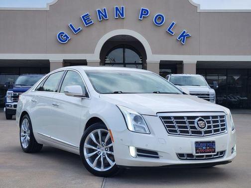 White Diamond Tri-Coat 2015 Cadillac XTS Luxury