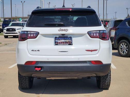 Bright White Clearcoat 2025 Jeep Compass Trailhawk