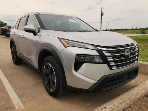 Brilliant Silver Metallic 2025 Nissan Rogue SV