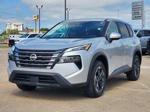 Brilliant Silver Metallic 2025 Nissan Rogue SV