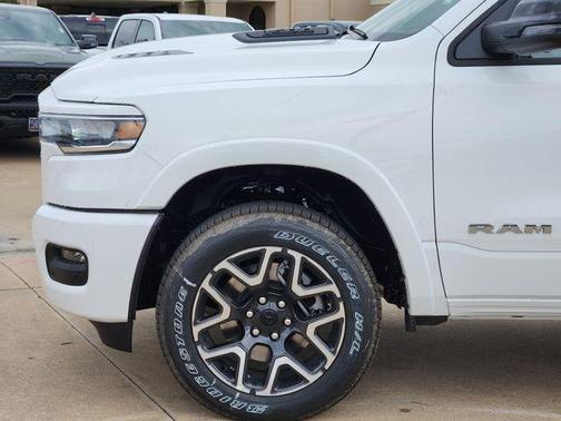 Bright White Clearcoat 2026 RAM 1500 Laramie