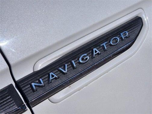 2023 Lincoln Navigator L Reserve