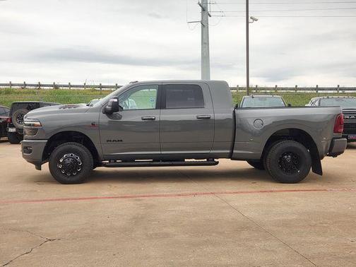 Ceramic Gray Clearcoat 2026 RAM 3500 Laramie